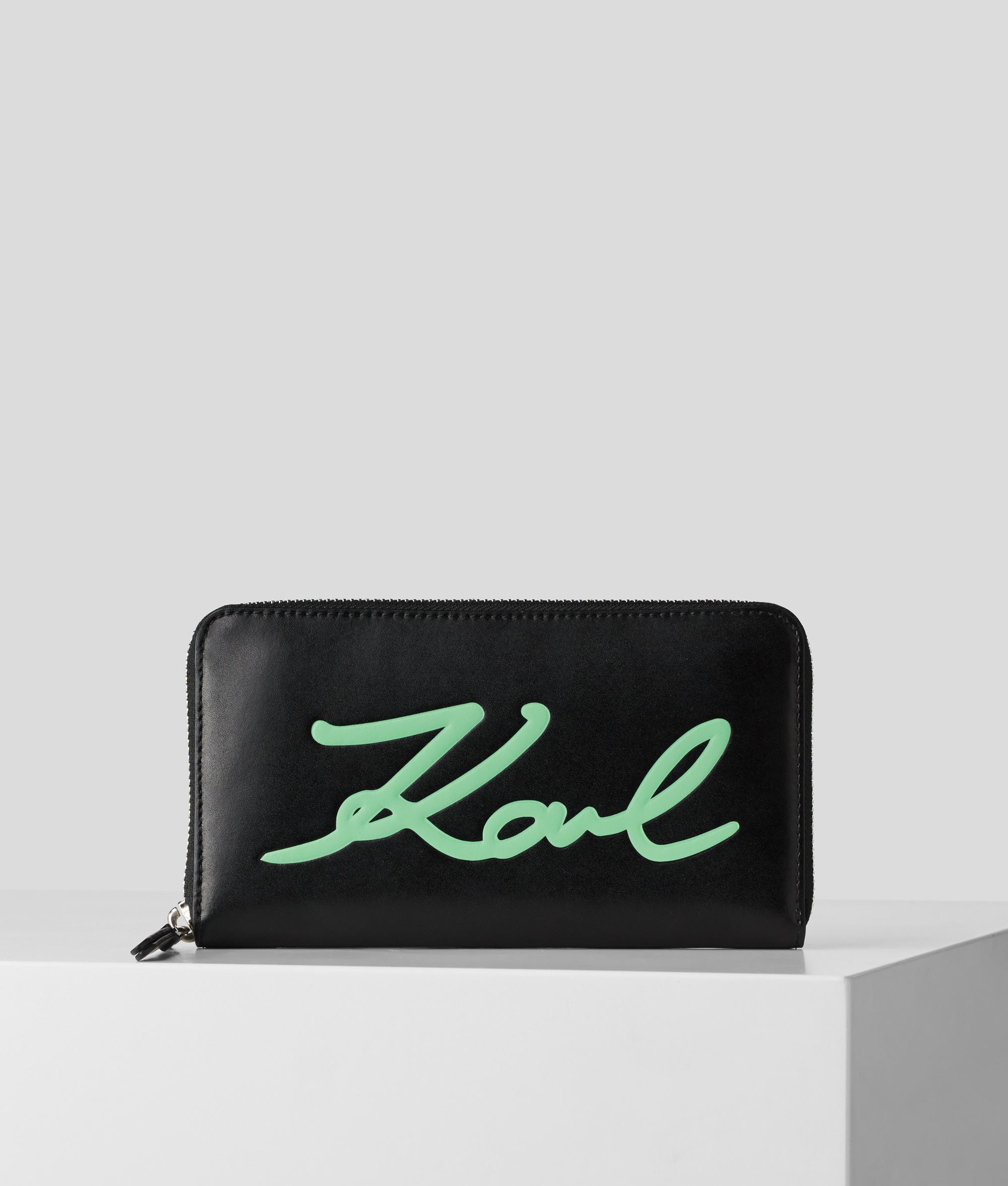 Cartera Karl Lagerfeld continental K/Signature negro verde